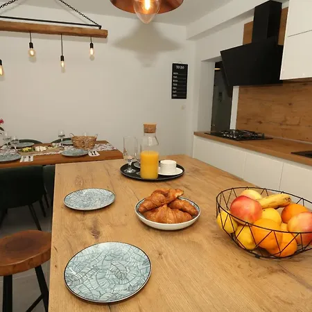 Apartman Luce Trogir Exteriör bild
