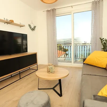Apartman Luce Trogir Exteriör bild